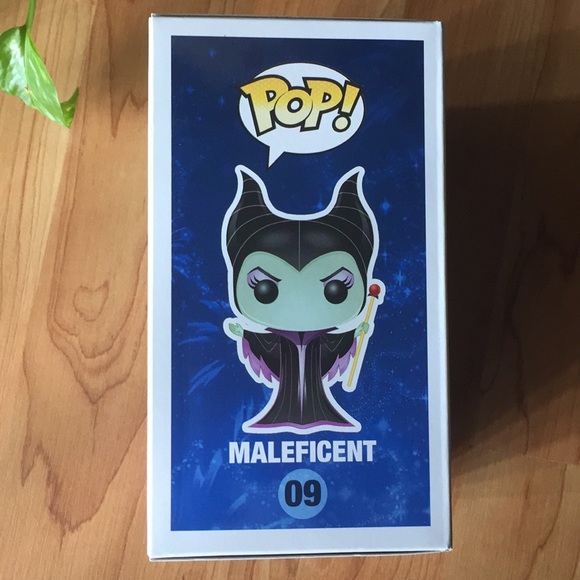 🎉2 x HP🎉 Disney - Funko Maleficent #09 POP! - Picture 12 of 14